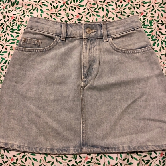 H&M Divided Denim Miniskirt - Picture 2 of 5